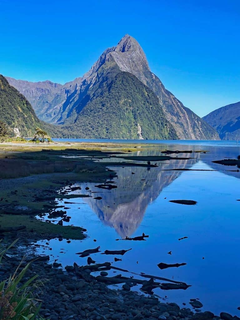 mitre-peak-milford-sound-mit-kind-erkunden