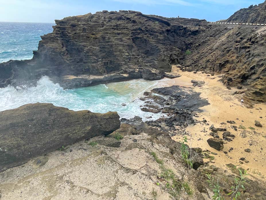 Oahu in Hawaii - die spektakulärsten Sehenswürdigkeiten + Tipps halona-beach-cove-sehenswuerdigkeiten-oahu-mietwagen-rundreise-hawaii