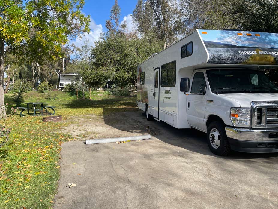 Campingplätze USA | Der ultimative Guide zur Stellplatzsuche wohnmobil-auf-campingplatz-im-regional-park-san-diego-kalifornien