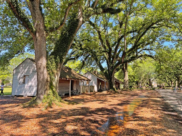 sklavenhaeuser-oak-alley-plantation-schoenste-plantagen-suedstaaten-usa