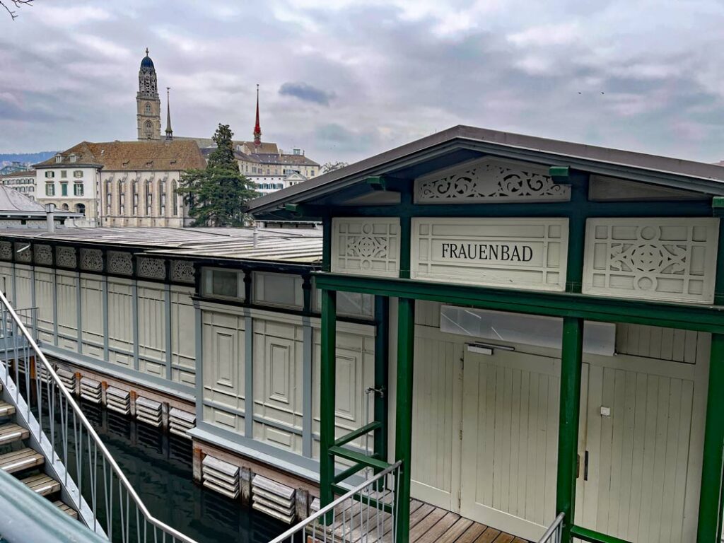 frauenbad limmat beste reisezeit zuerich