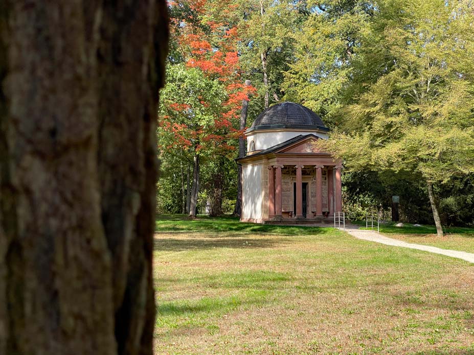 haus der freundschaft im park schönbusch in aschaffenburg