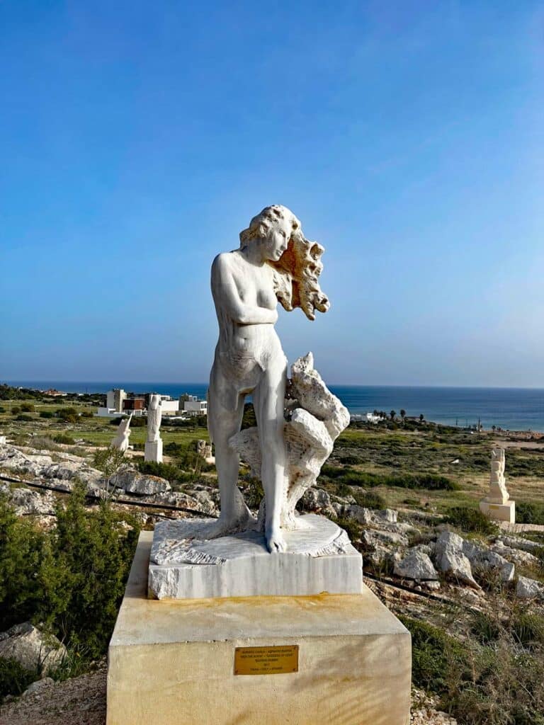 skulptur-aphrodites-geburt-im-skulpturenpark-ayia-napa