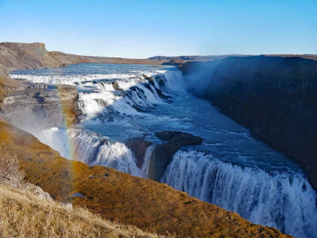 Golden Circle Island - 3+ Island Highlights auf einer Route wasserfall-gullfoss-in-herbstlicher-landschaft-mit-regenbogen