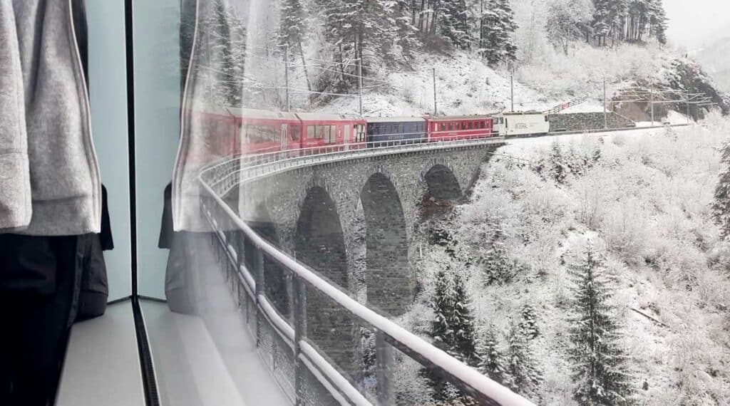 Bernina Express vs. Regionalbahn: Tipps für die perfekte Zugreise durch die Schweizer Alpen bernina express strecke