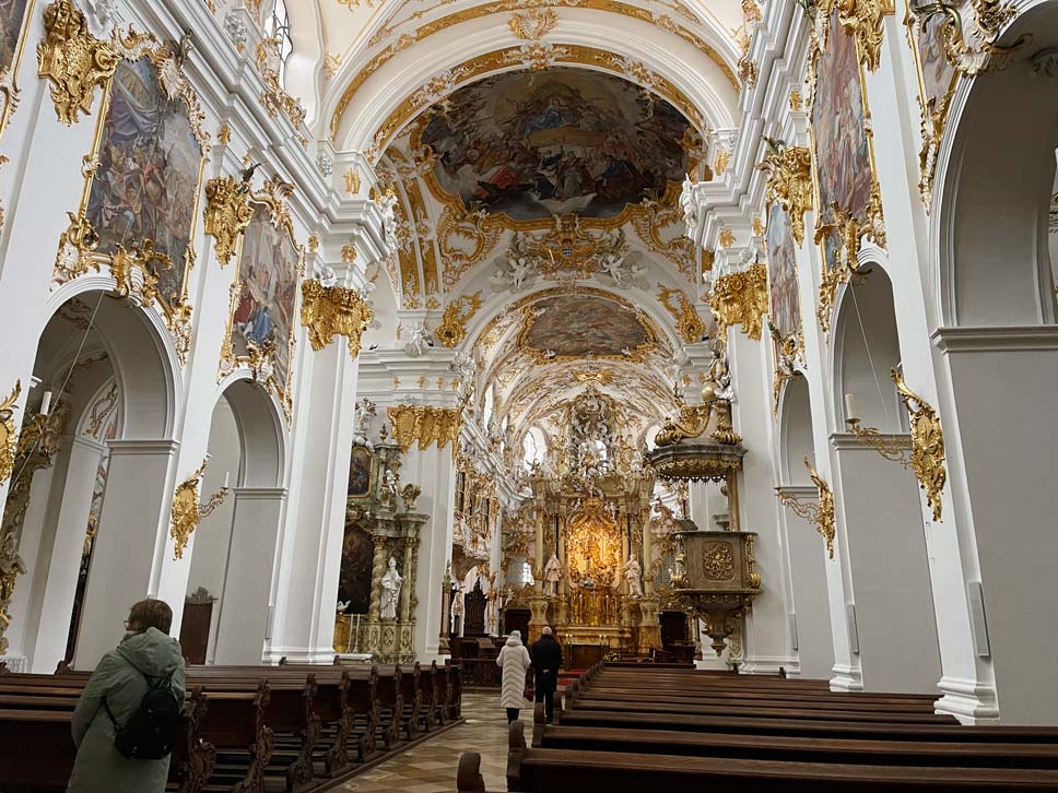 barocke-kirche-in-regensburg
