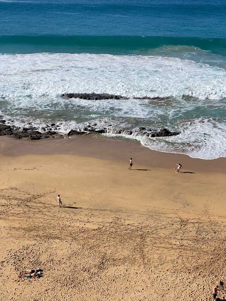 Unsere Top 11 Strände auf Fuerteventura blick-von-oben-auf-gelben-sandstrand-auf-fuerteventura