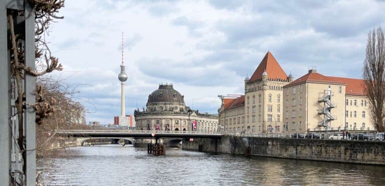 Mehr über den Artikel erfahren Museumsinsel Berlin – Lohnt sich das Ticket?