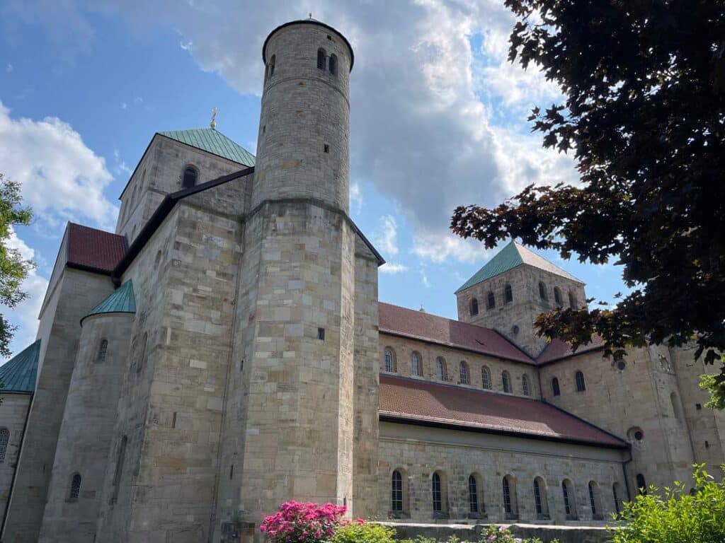 Hildesheim Sehenswürdigkeiten - Fachwerk, Duftrosen und Weltkulturerbe – Ein Tag in Hildesheim st michaeliskloster hildesheim sehenswuerdigkeiten