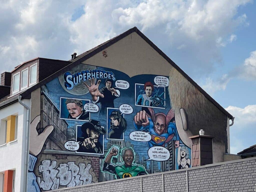 Hildesheim Sehenswürdigkeiten - Fachwerk, Duftrosen und Weltkulturerbe – Ein Tag in Hildesheim streetart hildesheim tipps