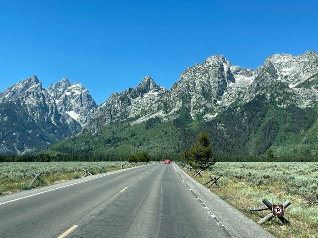 42 mile scenic loop drive grand teton nationalpark