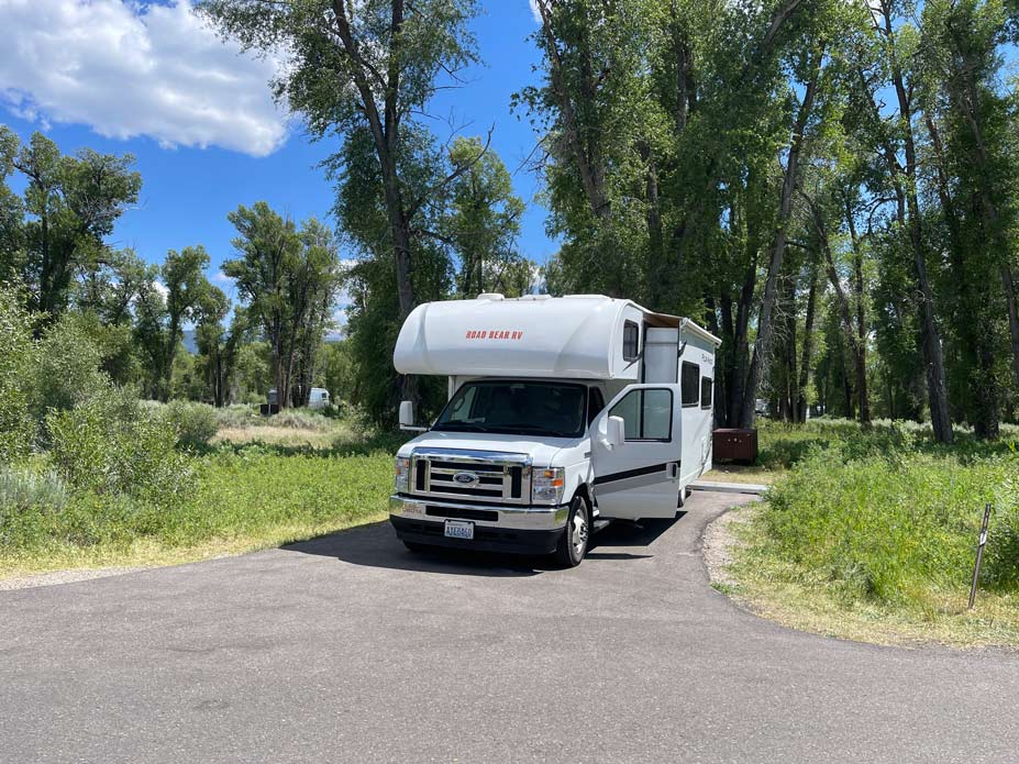 road bear wohnmobil auf gros ventre campingplatz im grand teton