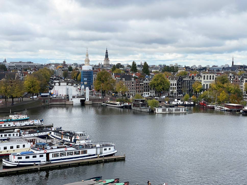 aussicht von der aussichtsplattform nemo museum auf amsterdam