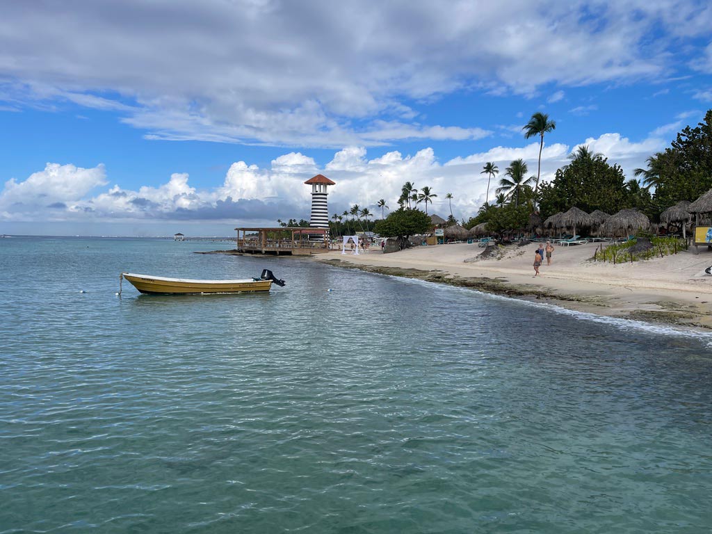 leuchtturm am strand dominicus