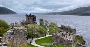 Mehr über den Artikel erfahren Schottland Rundreise – mit dem Auto durch Highlands, Loch Ness & die Isle of Skye