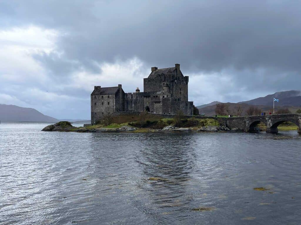 eilean donan castle schloss in schottland umgebend von see