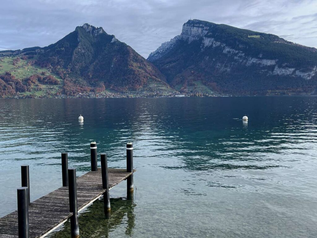 thunersee sehenswuerdigkeiten spiez schweiz