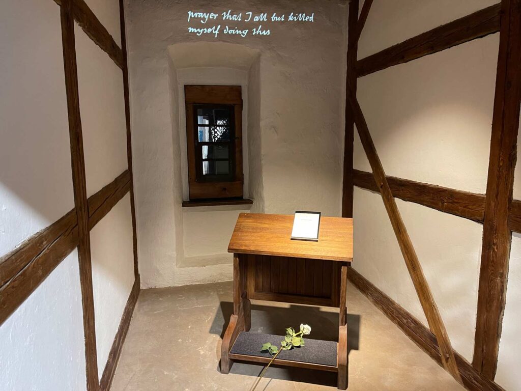 lutherstube im augustinerkloster mit schreibplatz