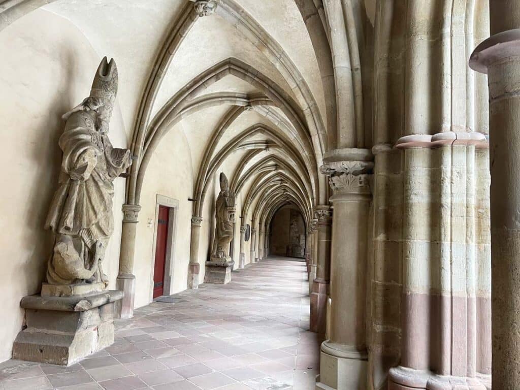 dom kreuzgang trier sehenswuerdigkeiten