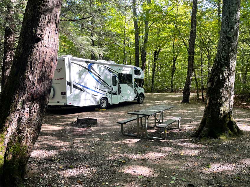 wohnmobil in neuengland auf campingplatz