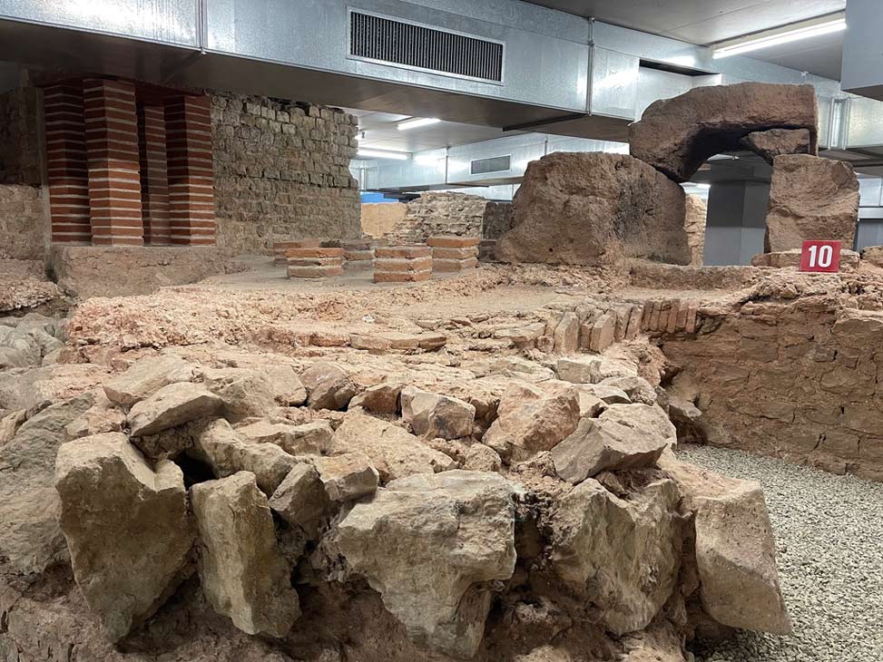 überreste der thermen am viehmarkt in trier