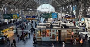 Mehr über den Artikel erfahren Unterwegs mit der Deutschen Bahn in Deutschland: so holt ihr mehr aus eurer Bahnfahrt raus