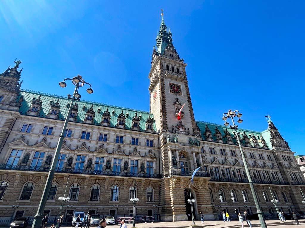 hamburg sehenswuerdigkeiten rathaus