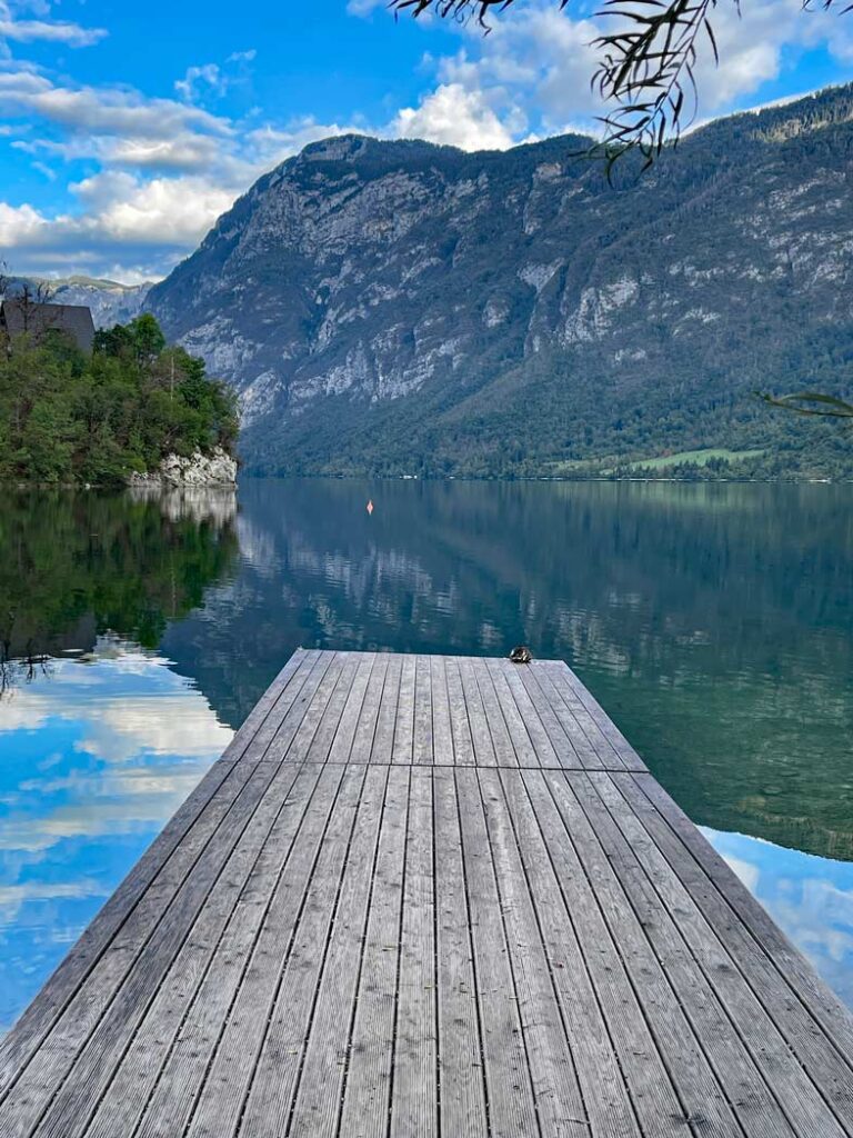 holzsteg am lake bohinj