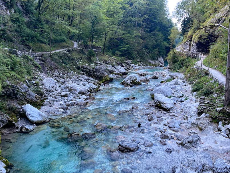 wanderwege in der tolmin gorge in slowenien