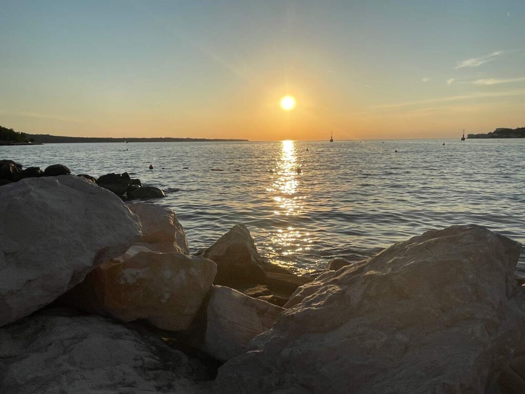 sonnenuntergang adriakueste slowenien