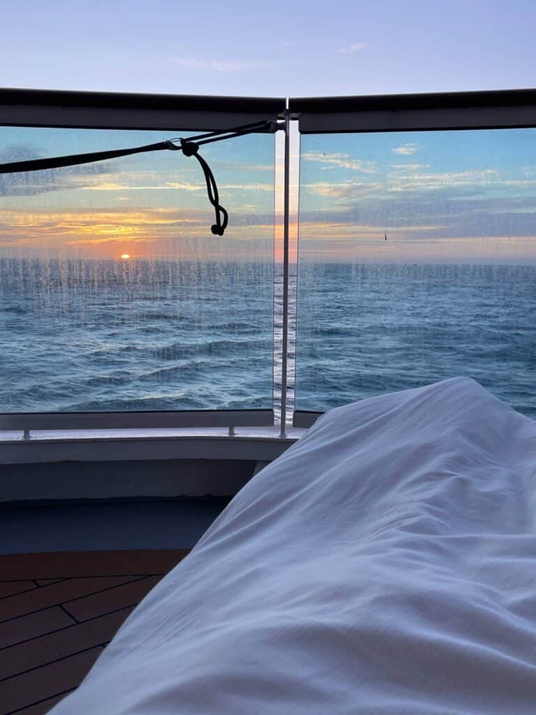 sonnenuntergang sonnendeck kreuzfahrt