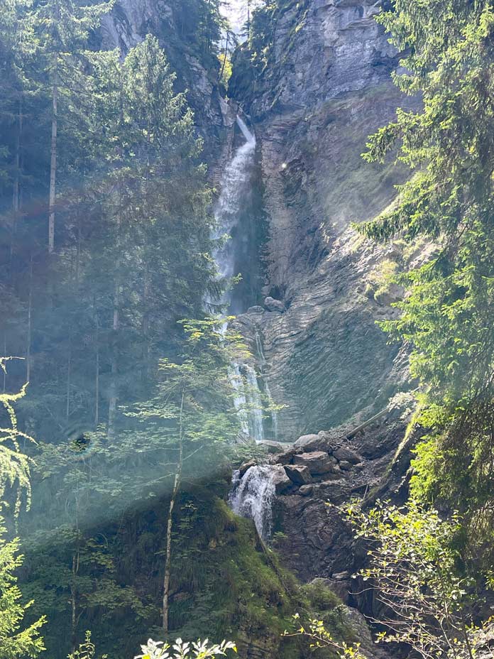 unterer martuljek wasserfall in slowenien