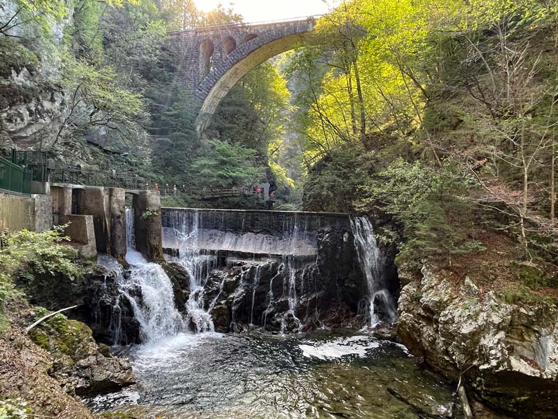 wasserfall in vintgar klamm in slowenien